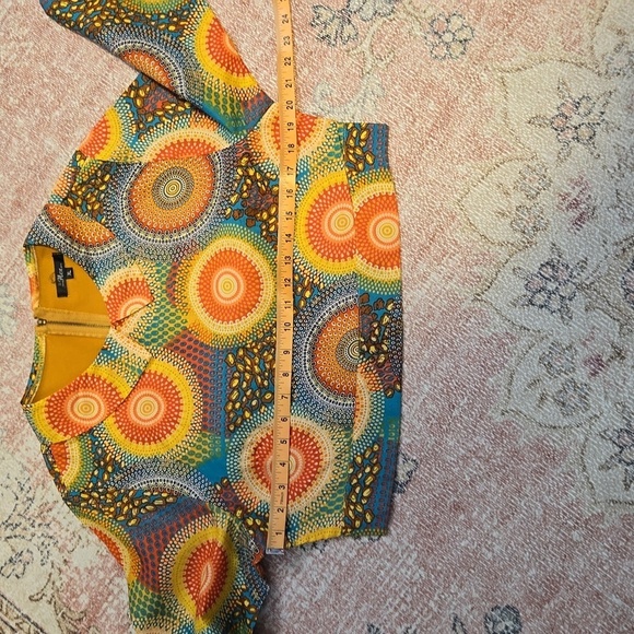 For Her NYC Back Zip 3/4 Sleeve 70's Look Crop Top - Size XL - Picture 10 of 12